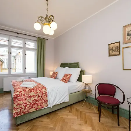 Empirent Castle Apartment Prague