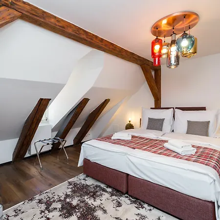 Apartment Empirent Castle Prague