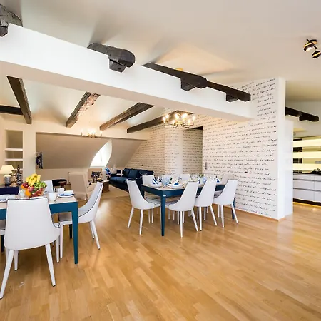 Apartment Empirent Castle Prague