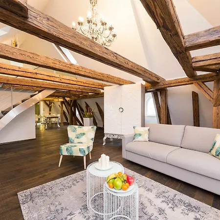 Apartment Empirent Castle