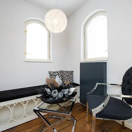 Empirent Castle Apartment Prague