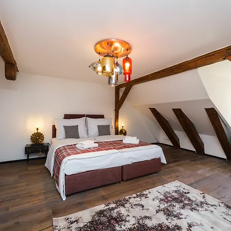 Empirent Castle Apartment *