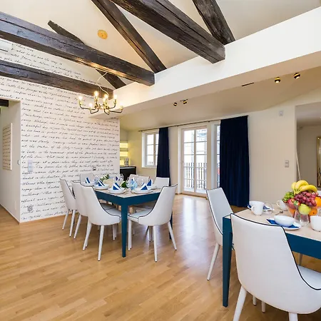 Empirent Castle Apartment *