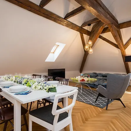 Empirent Castle Apartment *