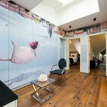 Empirent Castle Apartment