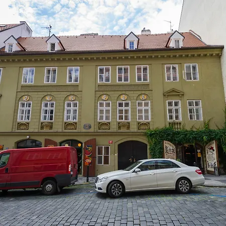 Empirent Castle Prague