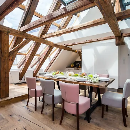 Empirent Castle Apartment Prague