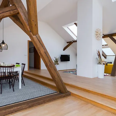 Apartment Empirent Castle Prague