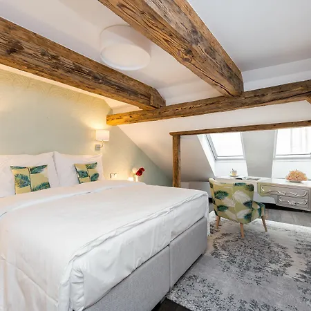 Empirent Castle Apartment *