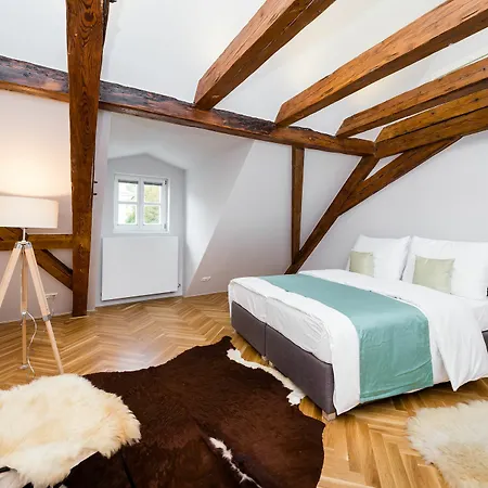 Apartment Empirent Castle Prague