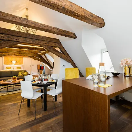 Empirent Castle Apartment *